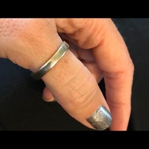 14 kt gold polished band ring